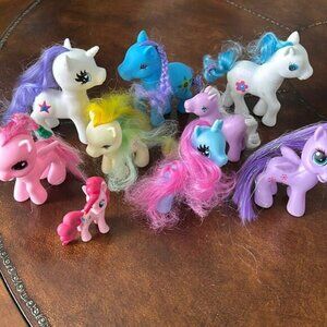Lot of 9 unicorn different color and size